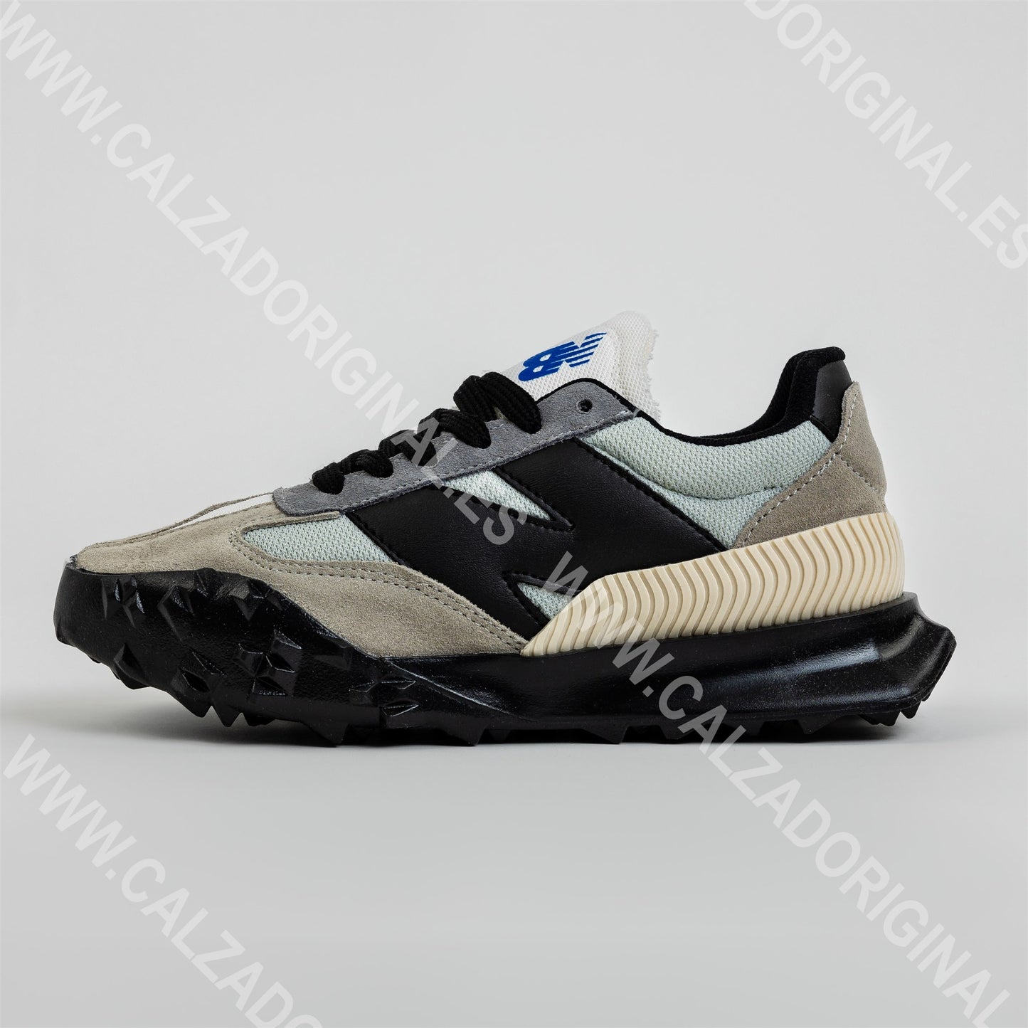 NEW BALANCE XC-72 NEGRO Y GRIS