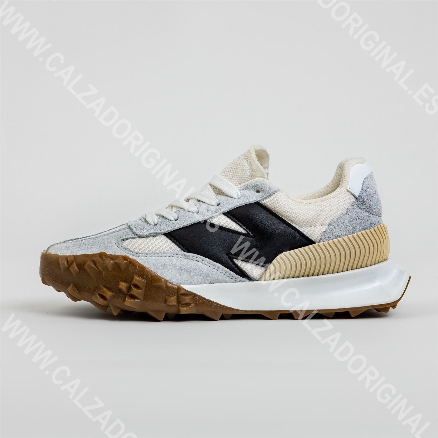 NEW BALANCE XC-72 BLANCO Y NEGRO