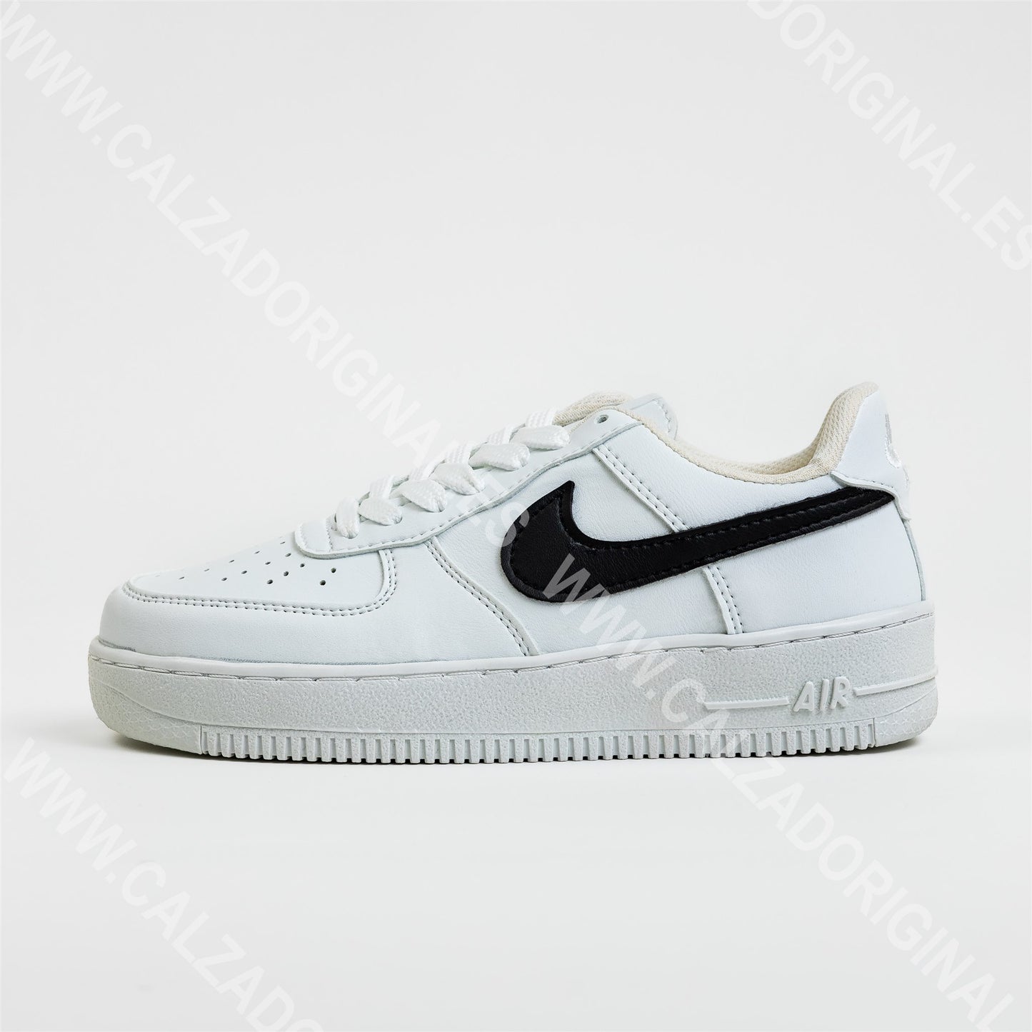 NIKE AIR FORCE BLANCO Y NEGRO